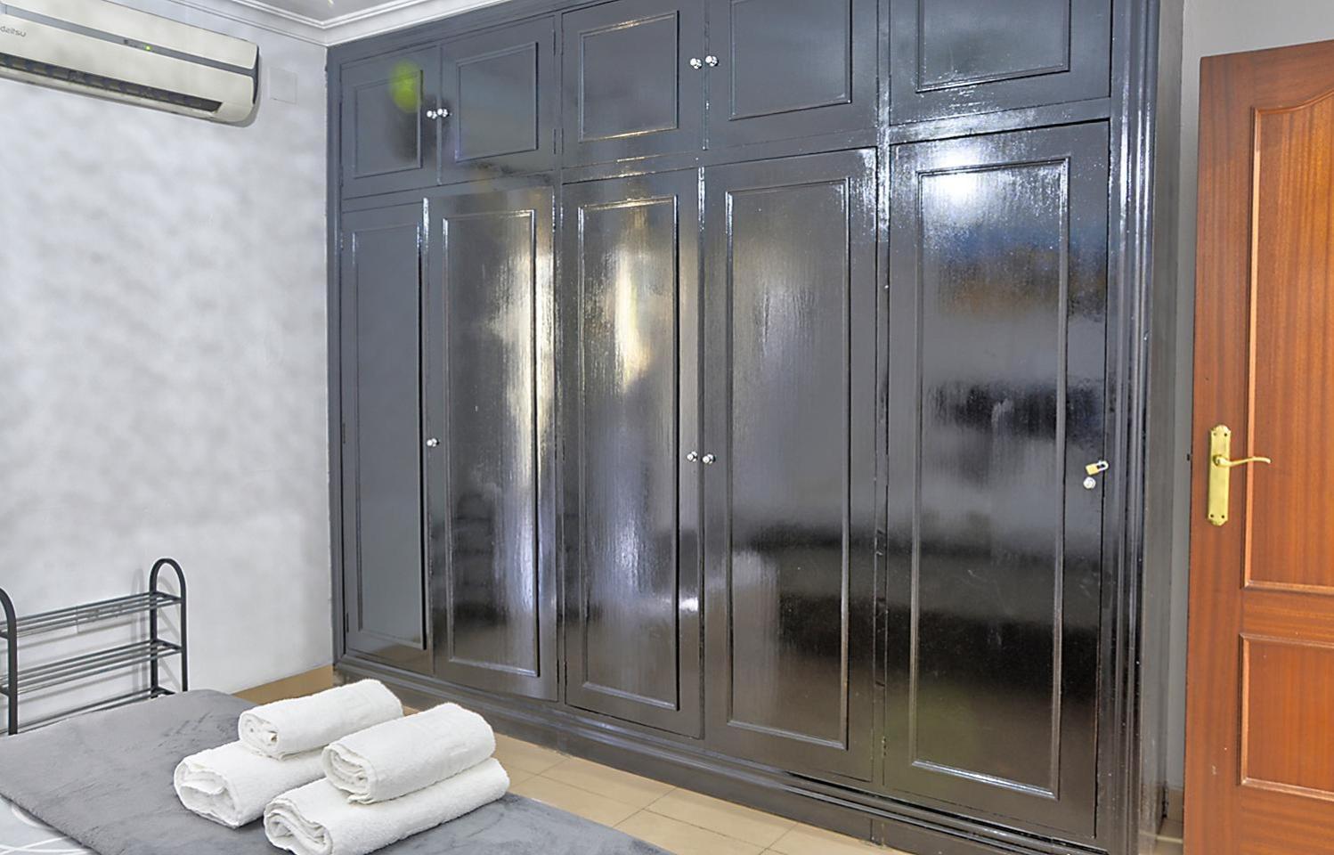 Apartamento Muralla เซบีญา ภายนอก รูปภาพ